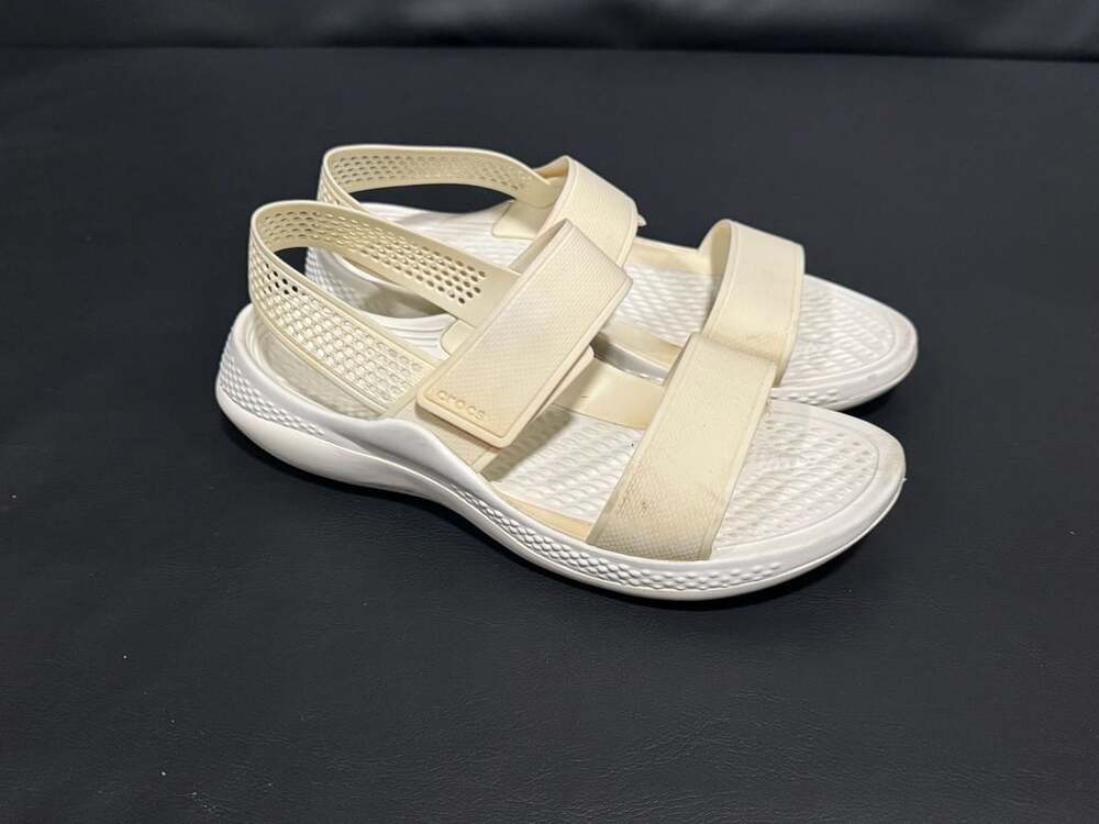Crocs LiteRide 360 Sandal White Comfort Casual Shoes
Size 7